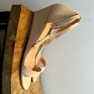 No name wedge heel